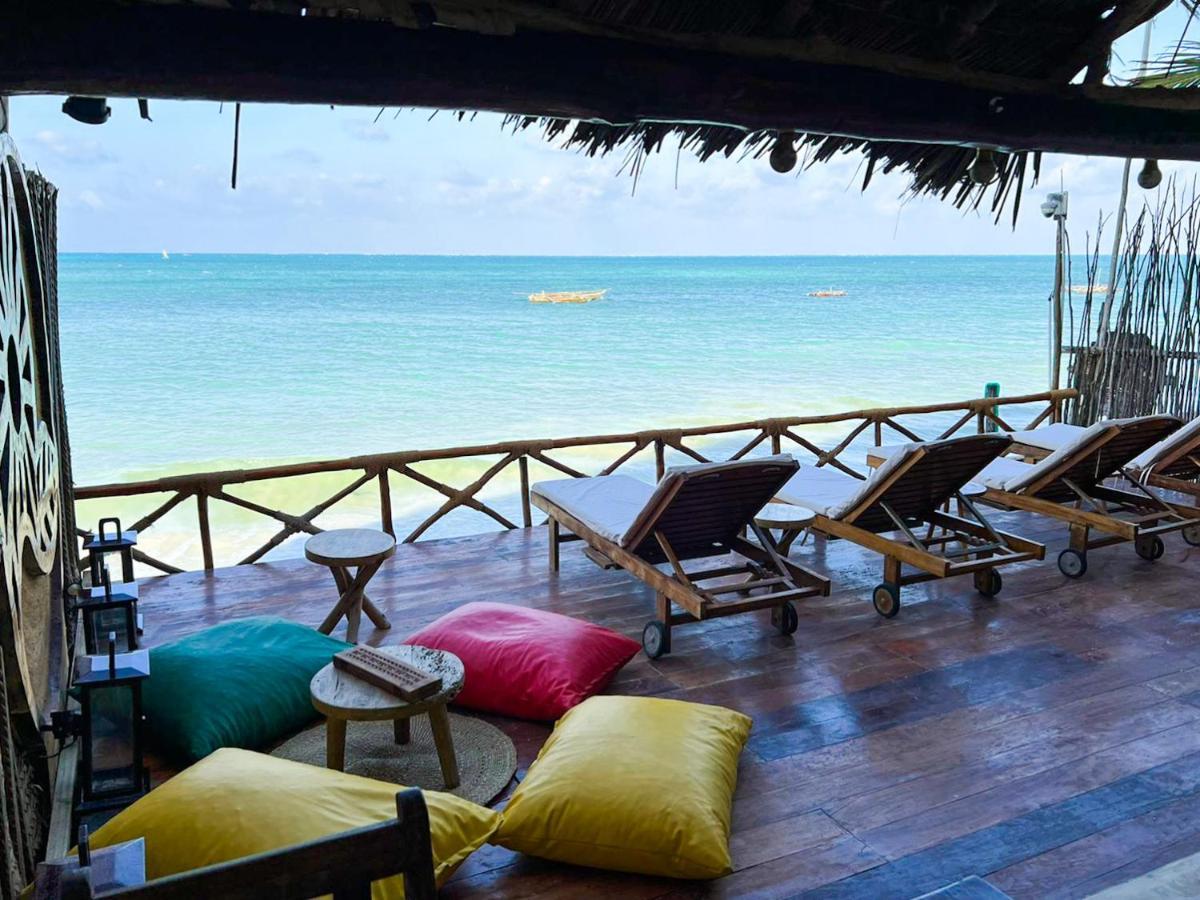 Sunrise Bed and breakfast 4*